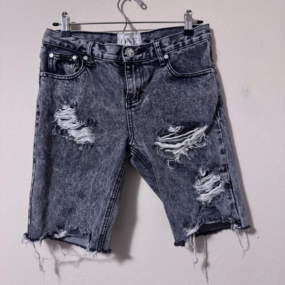 One Teaspoon black acid wash distressed cut off shorts leather pocket Size 26
